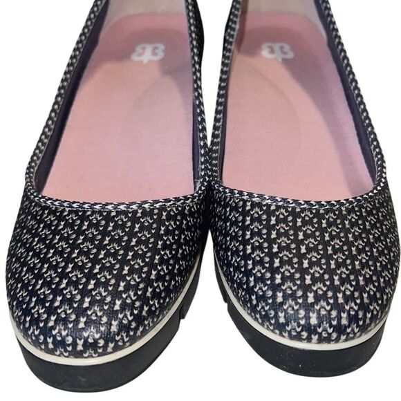 Betabrand Blue All Weather Almond Closed Toe Wedges Slip On Shoe Size 7 - Picture 3 of 10
